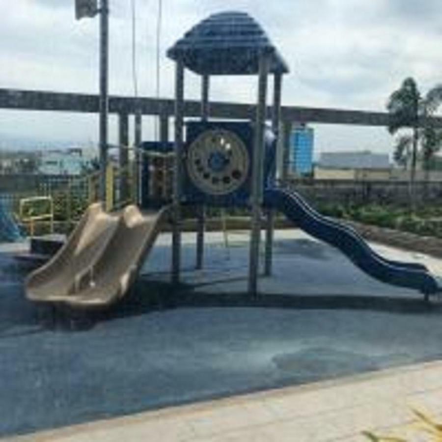 Cubao Manhattanheights Unit 11A Tower B, 2Br Manila Esterno foto