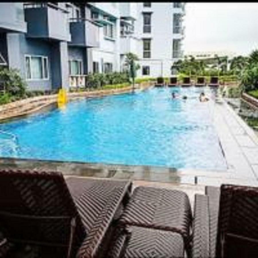 Cubao Manhattanheights Unit 11A Tower B, 2Br Manila Esterno foto