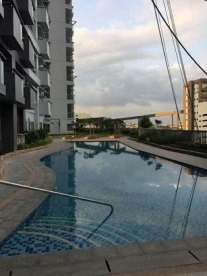 Cubao Manhattanheights Unit 11A Tower B, 2Br Manila Esterno foto