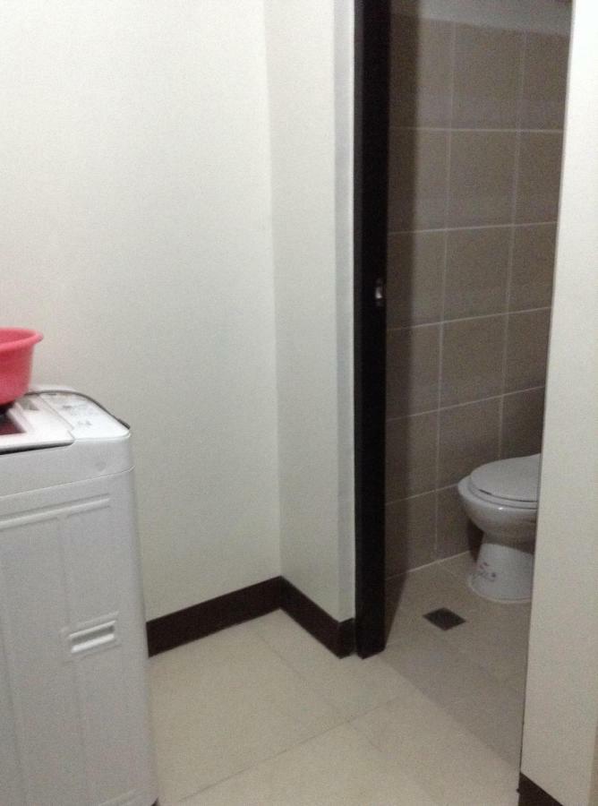 Cubao Manhattanheights Unit 11A Tower B, 2Br Manila Esterno foto