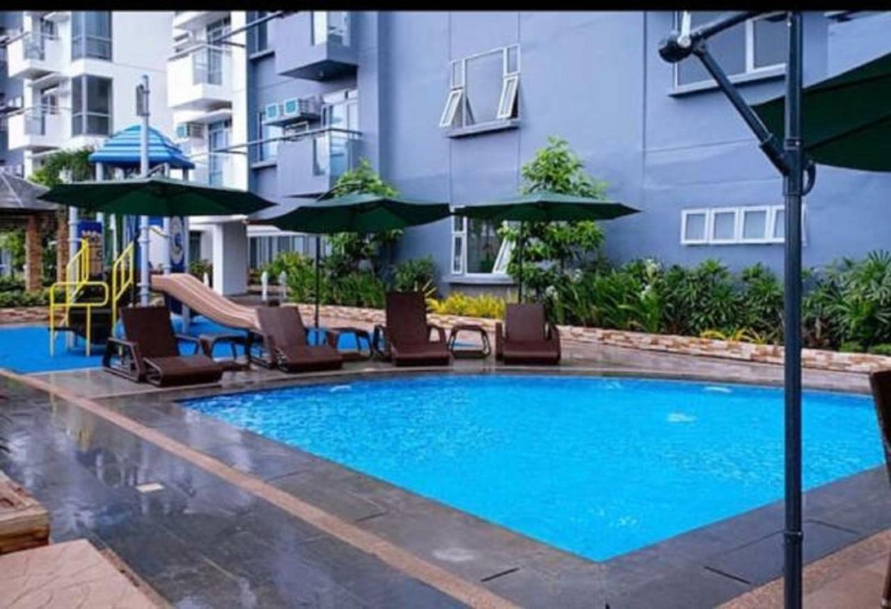 Cubao Manhattanheights Unit 11A Tower B, 2Br Manila Esterno foto