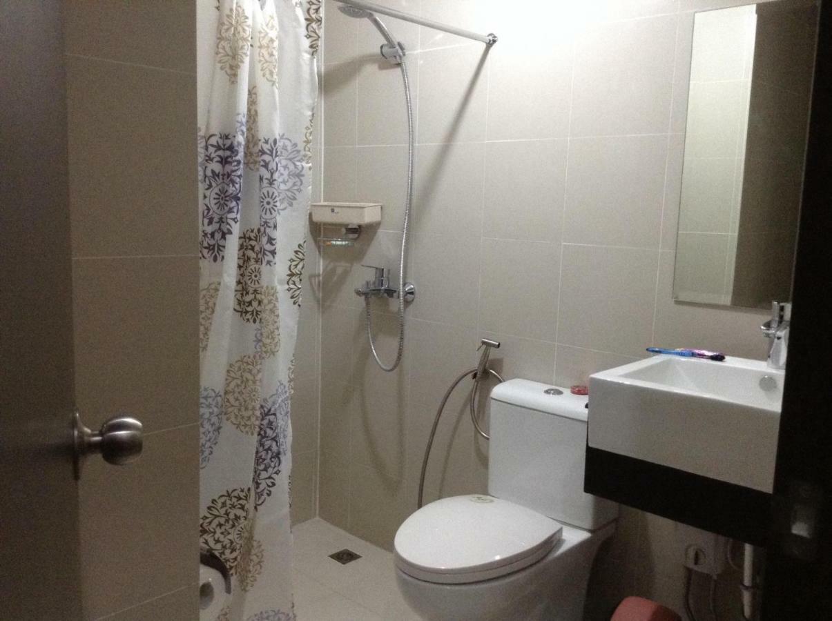 Cubao Manhattanheights Unit 11A Tower B, 2Br Manila Esterno foto