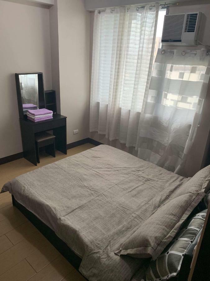 Cubao Manhattanheights Unit 11A Tower B, 2Br Manila Esterno foto