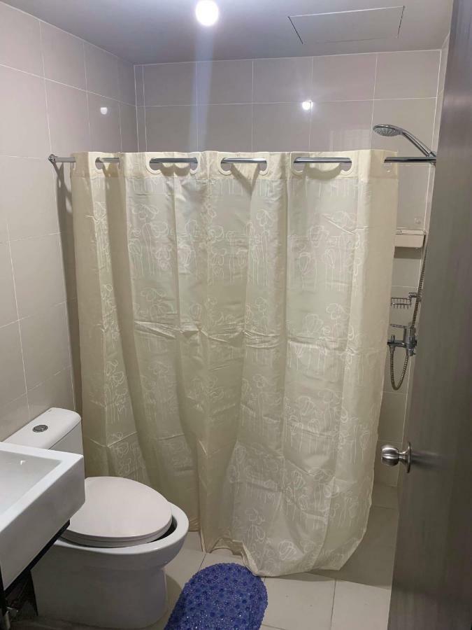 Cubao Manhattanheights Unit 11A Tower B, 2Br Manila Esterno foto